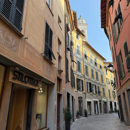 Nel Centro Storico Di Apartment
